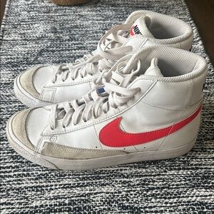 Nike Blazers white/orange/blue size 5 youth